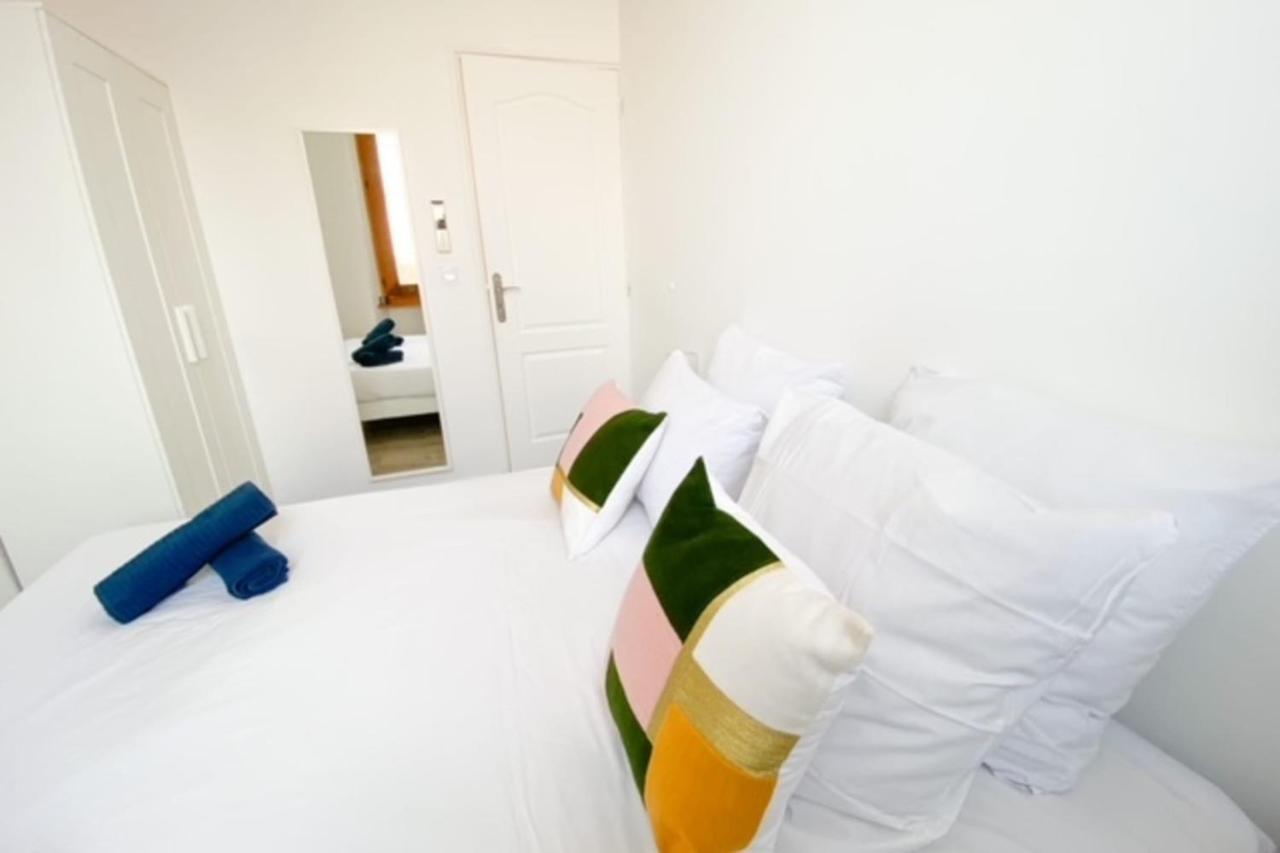 Quai St Pierre 2 Bedrooms Apt With Sea View Cannes