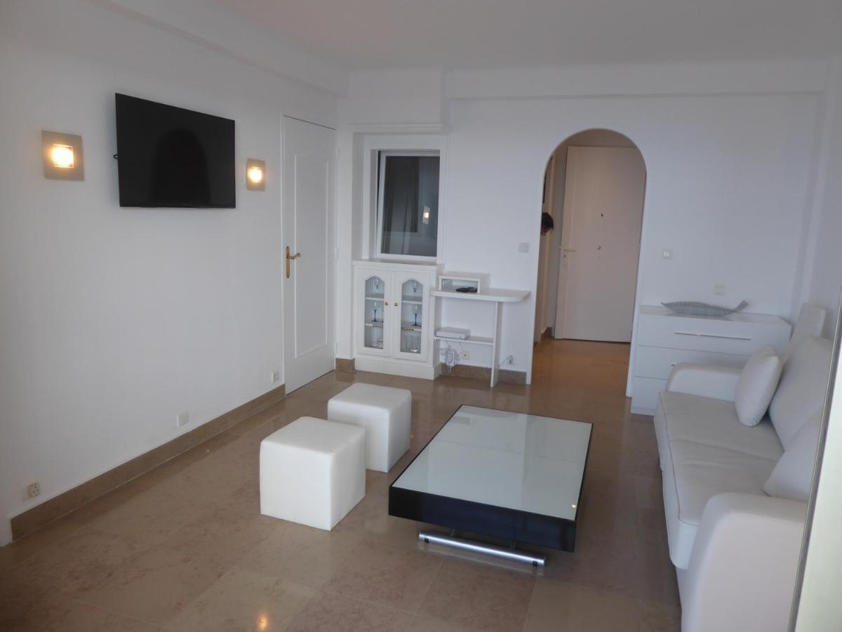 81 Boulevard De La Croisette * Cannes