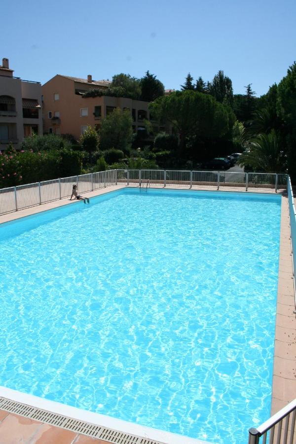 De Charme Wi-fi ,clim, Garage Jardin Prives, Piscine Environnement Arbore Apartment Cannes