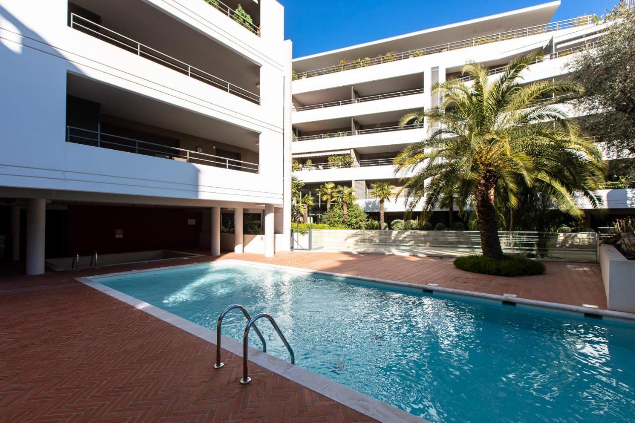 Renovated 2-br With Terrace And Pool Appartement