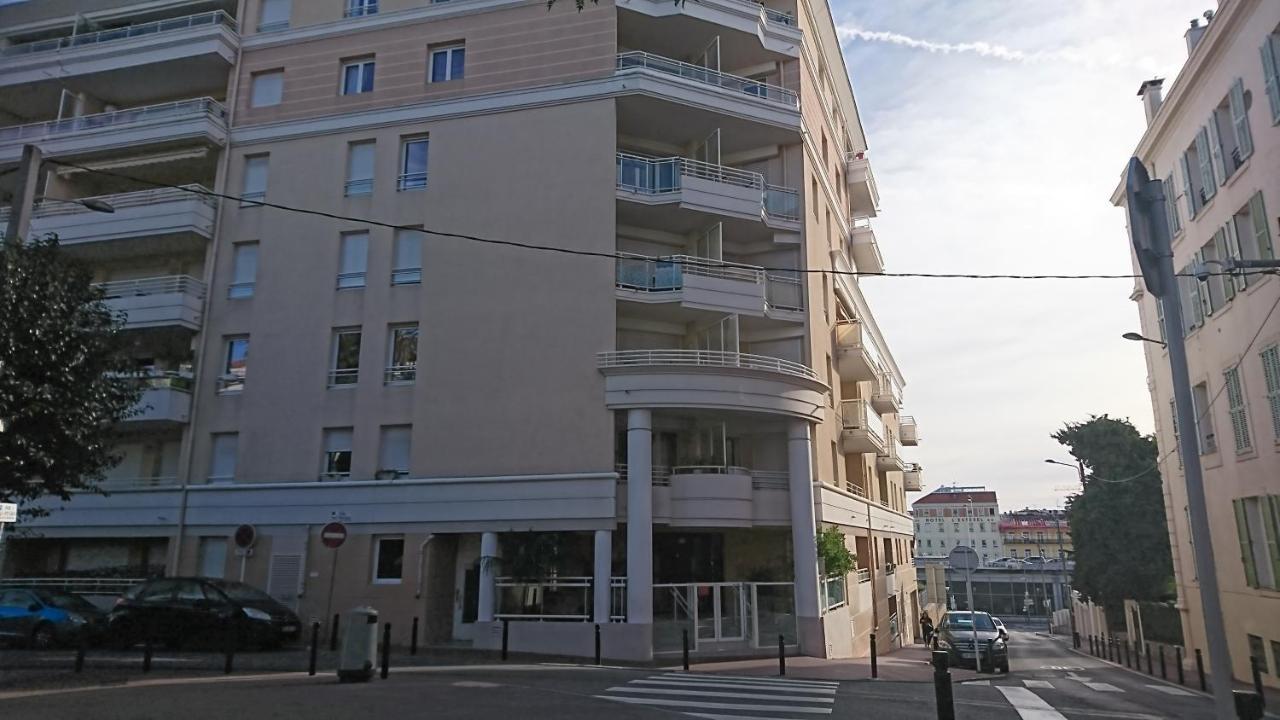 Nicolas 8 Cannes