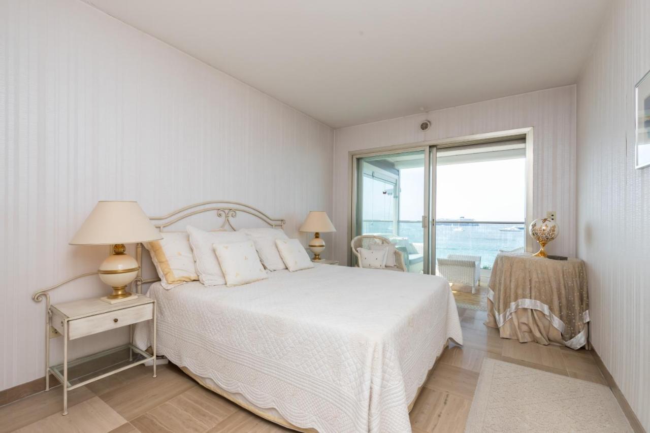 Palais D'orsay 3 Bedrooms Apartment