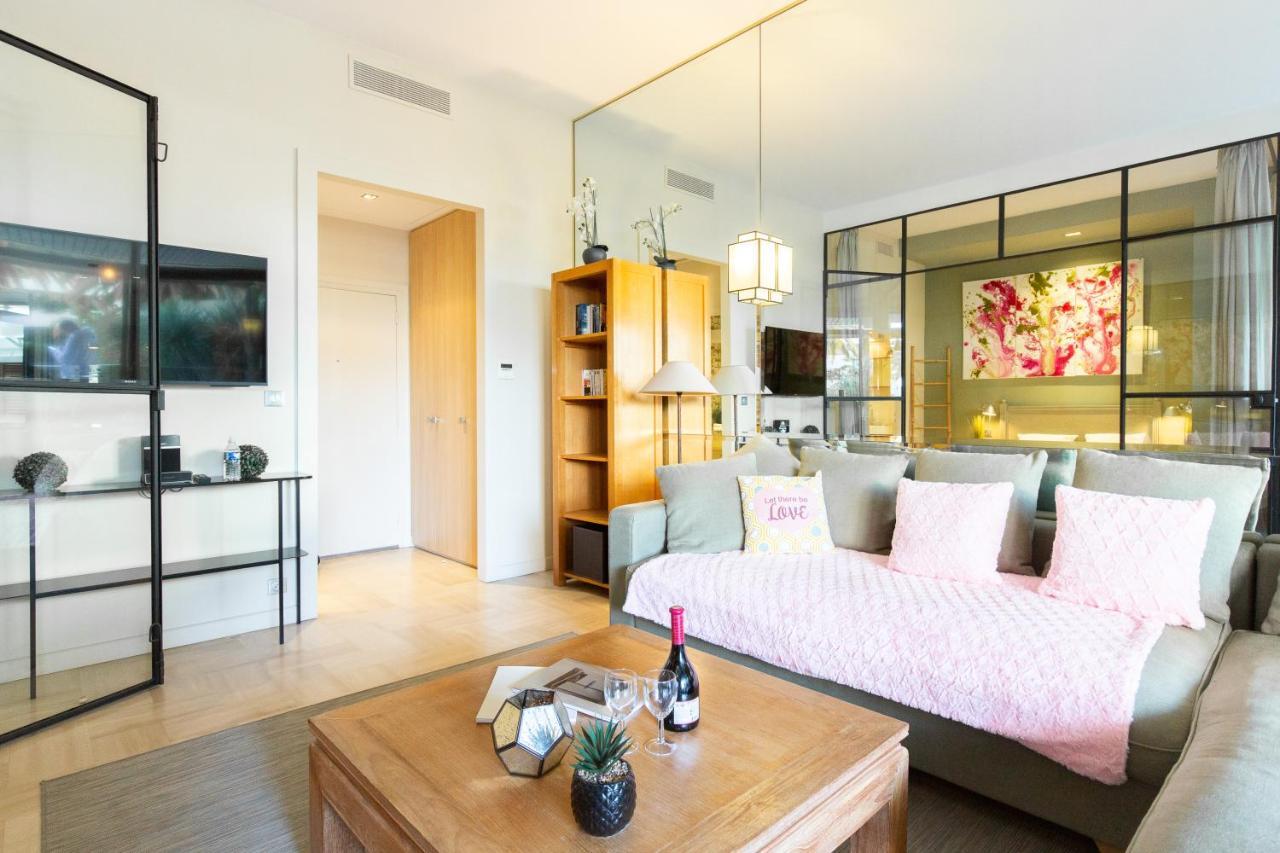 Apartment Gray D'albion Yourhosthelper *