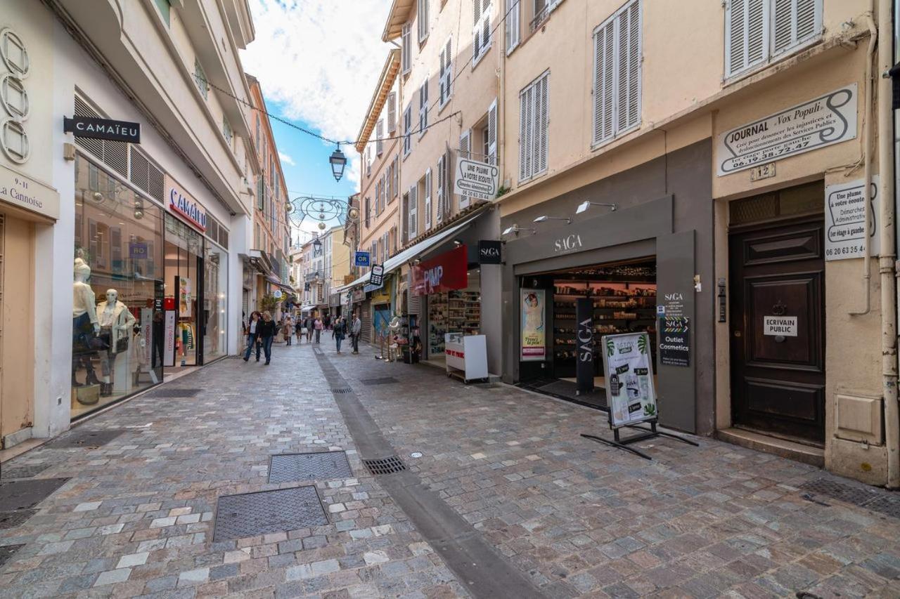 Romantic And New In The Famous Rue Meynadier In The Supercentre Of