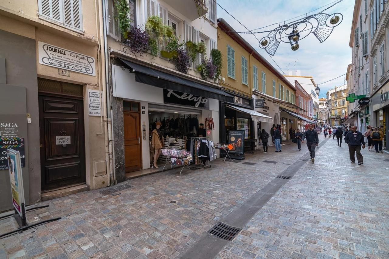Romantic And New In The Famous Rue Meynadier In The Supercentre Of
