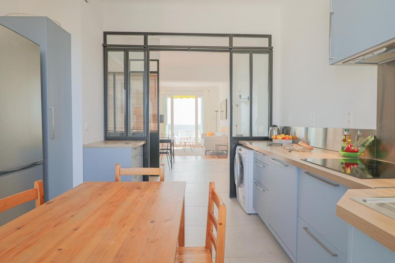 Rooftop De La Charming On Seafront With Superb Roof Terrace