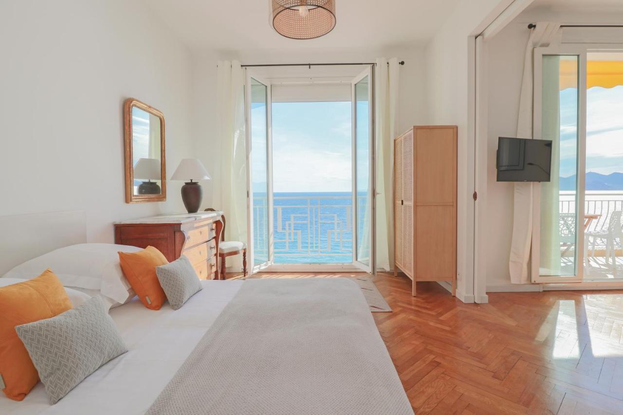 Rooftop De La Charming On Seafront With Superb Roof Terrace * Cannes
