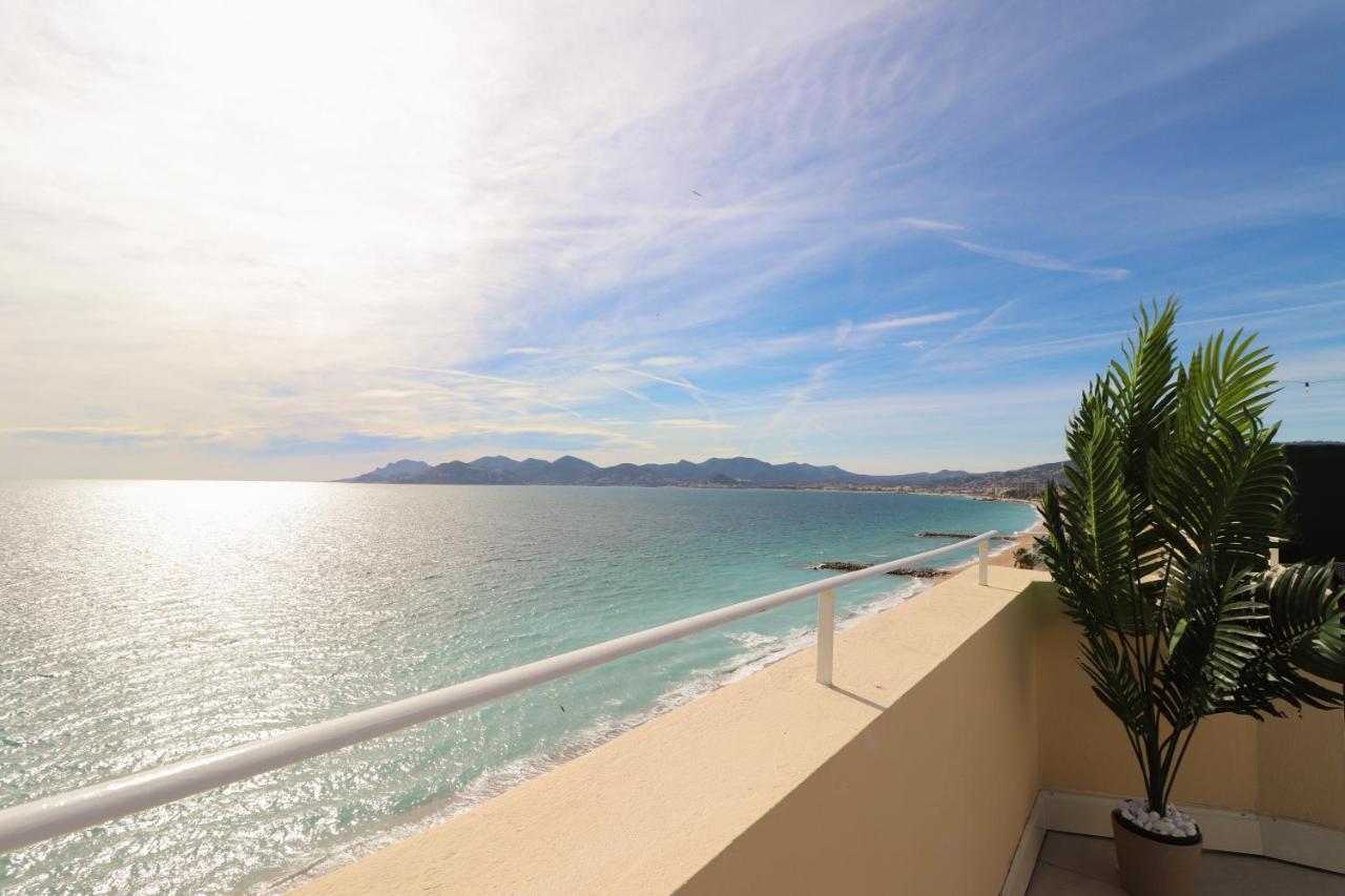 Rooftop De La Charming On Seafront With Superb Roof Terrace * Cannes
