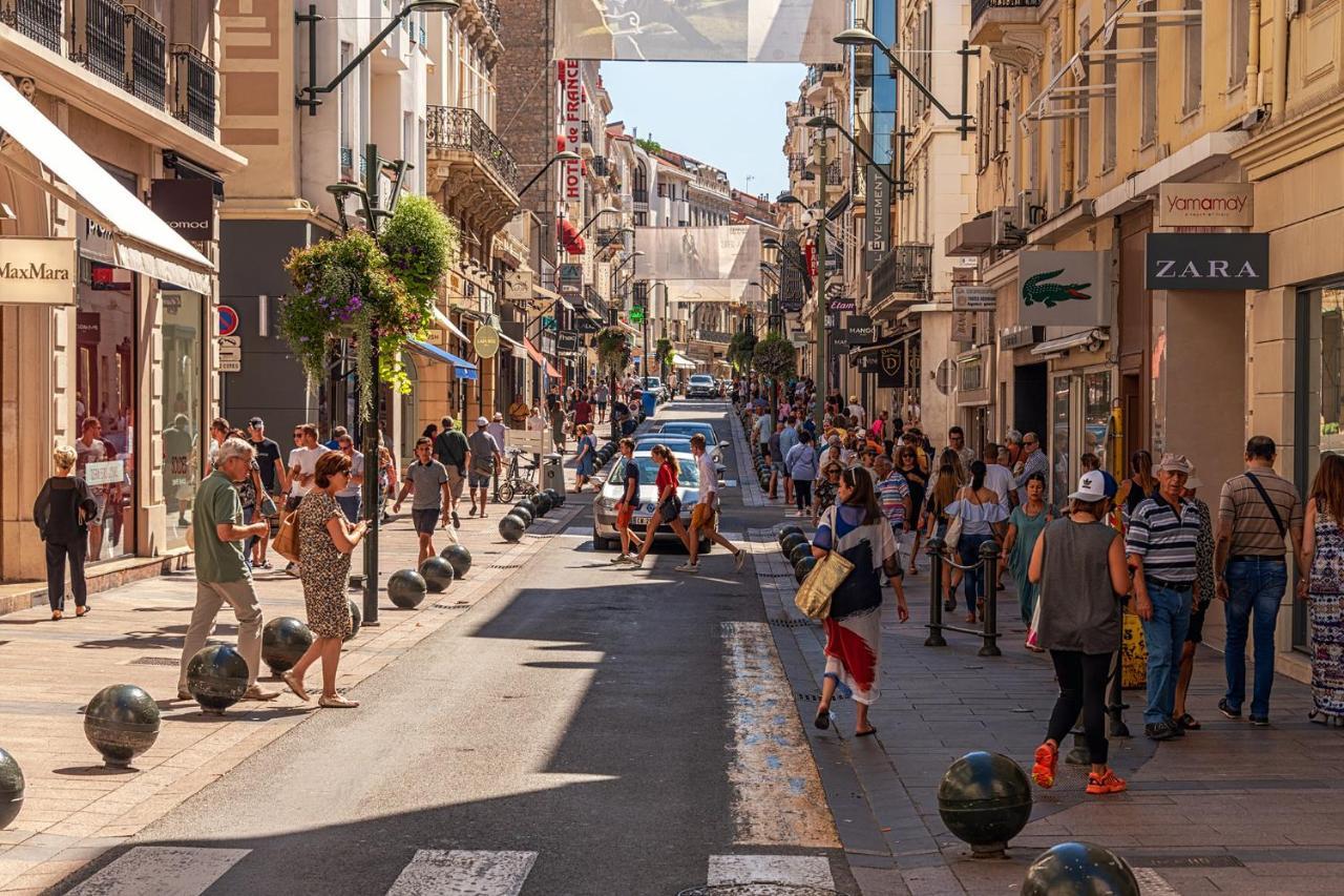 Appartement Romantic And New In The Famous Rue Meynadier In The Supercentre Of Cannes