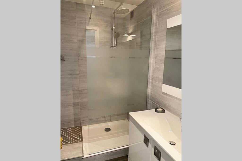 Apartment Plein Centre - 3 Min Croisette Et Plages Cannes