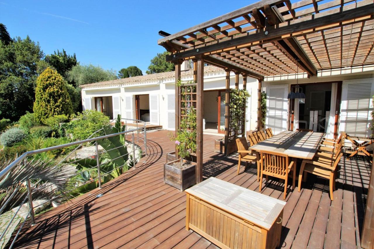 Villa Luxury In Hills
