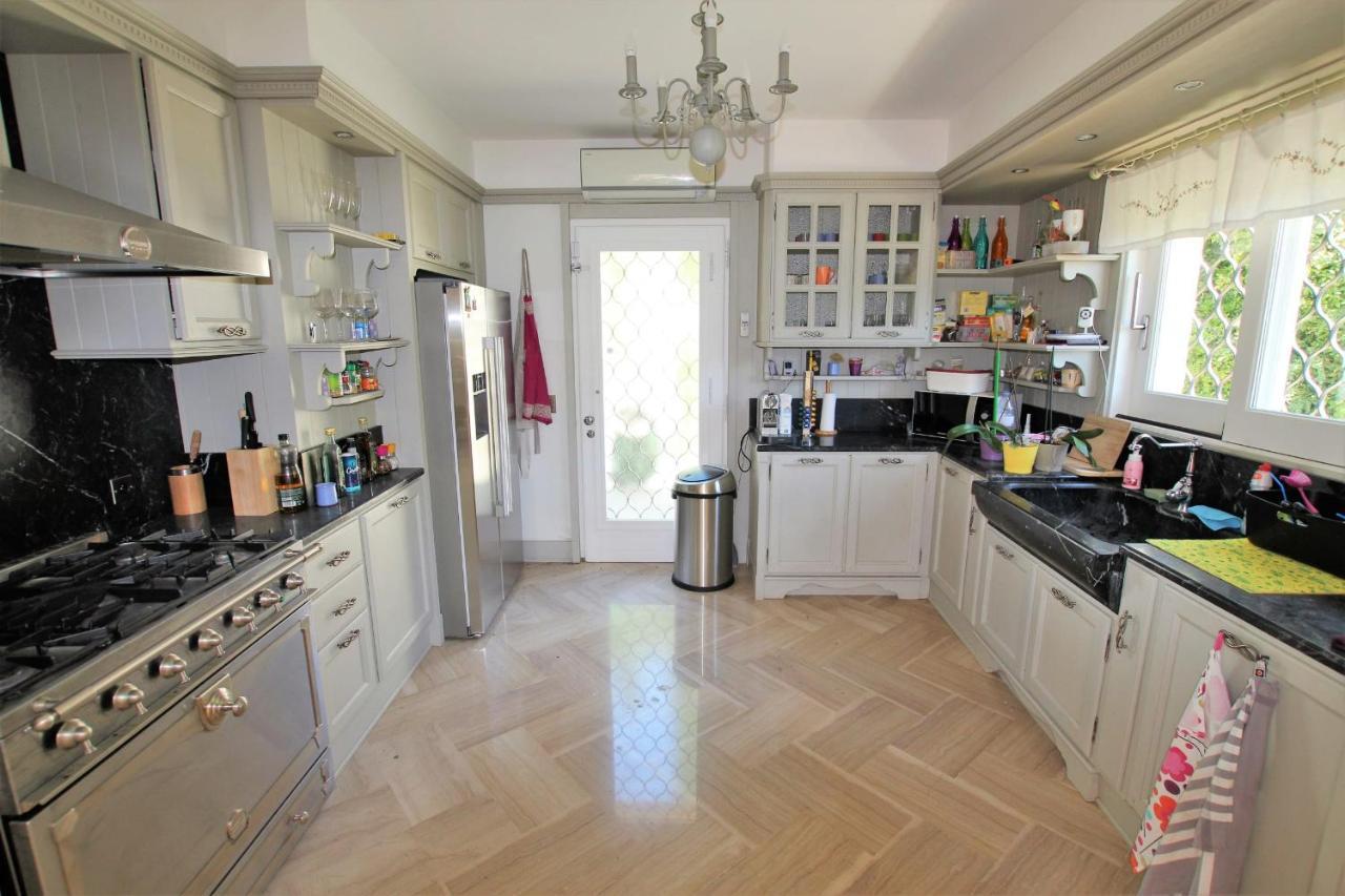 Luxury In Hills Villa