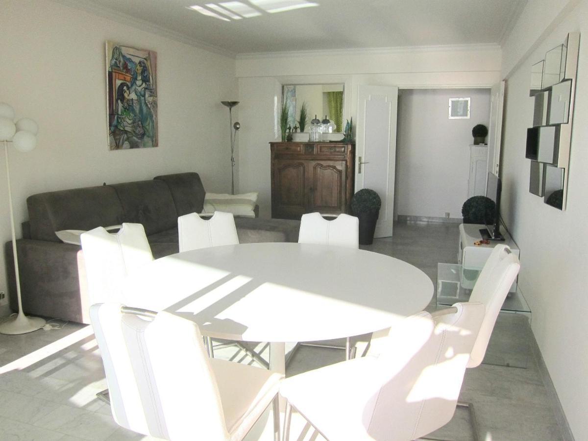 Fettolina Palm Beach, Location Front De Et