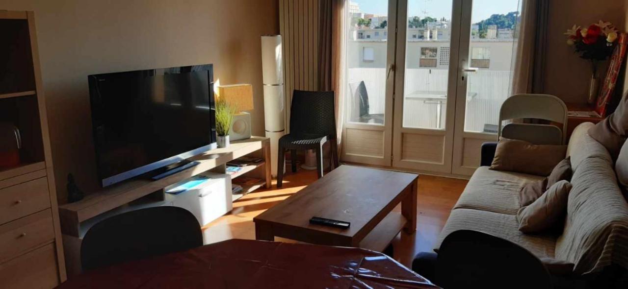 La Marjolaine Apartment *
