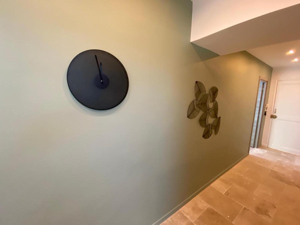Brand New 4 Bedrooms 4 Bathrooms Heart Of Apartment *