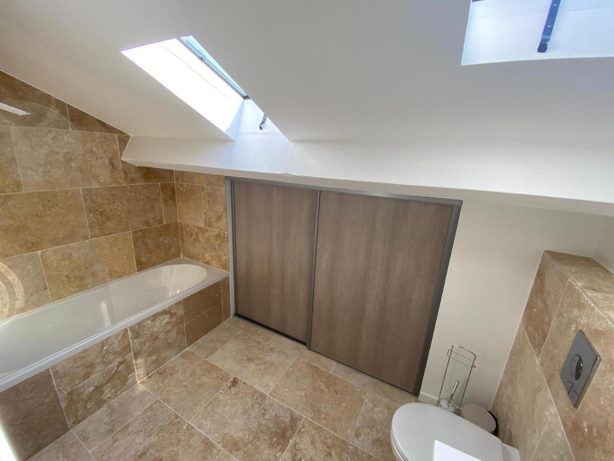 Brand New 4 Bedrooms 4 Bathrooms Heart Of Apartment