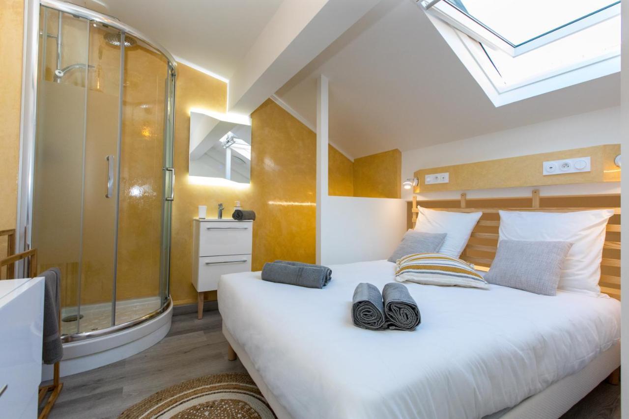 Duplex : 300m, Clim, Netflix Appartement