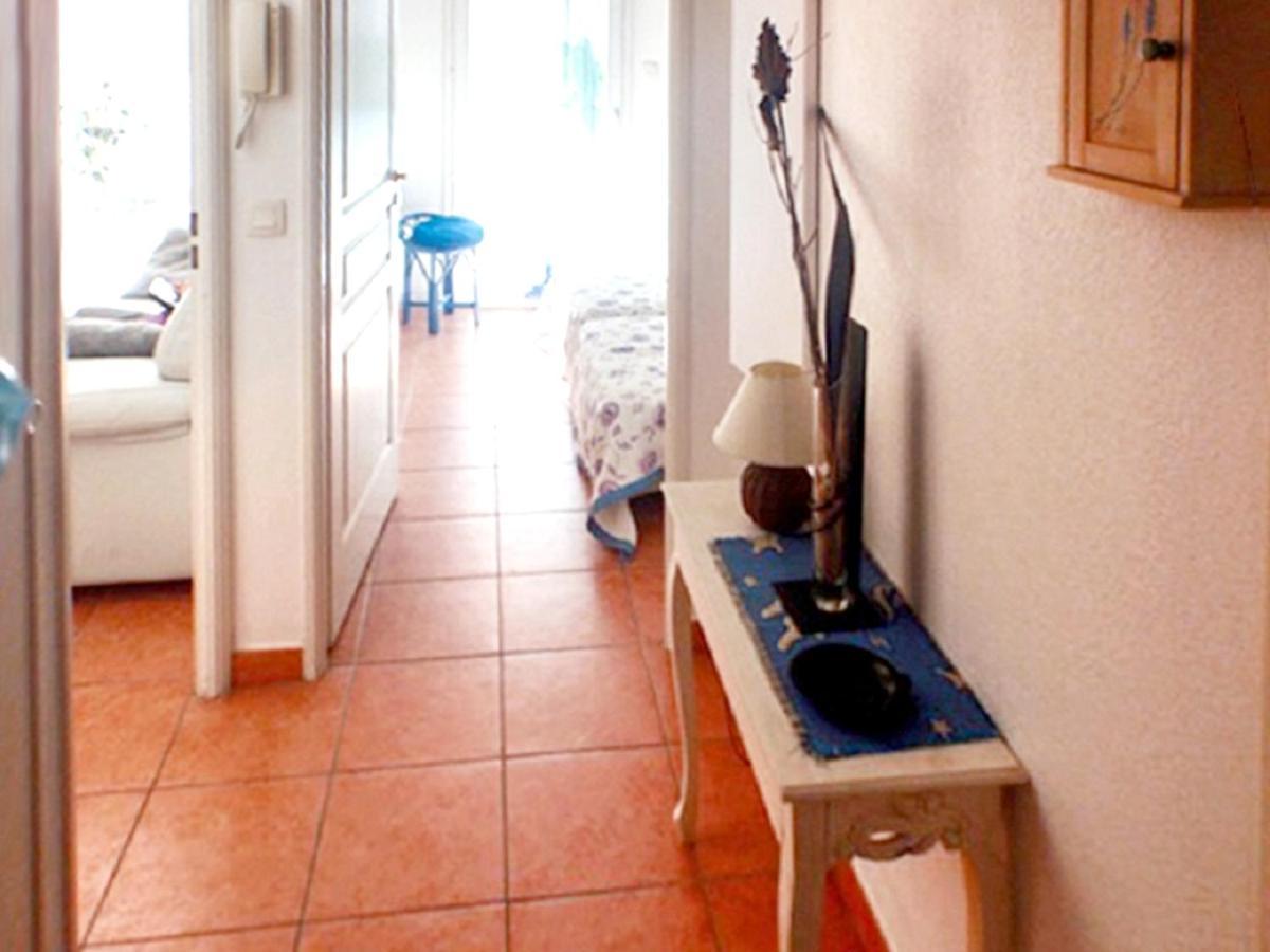 D'une A A 300 M De La Avec Vue Sur La Balcon Et Wifi *