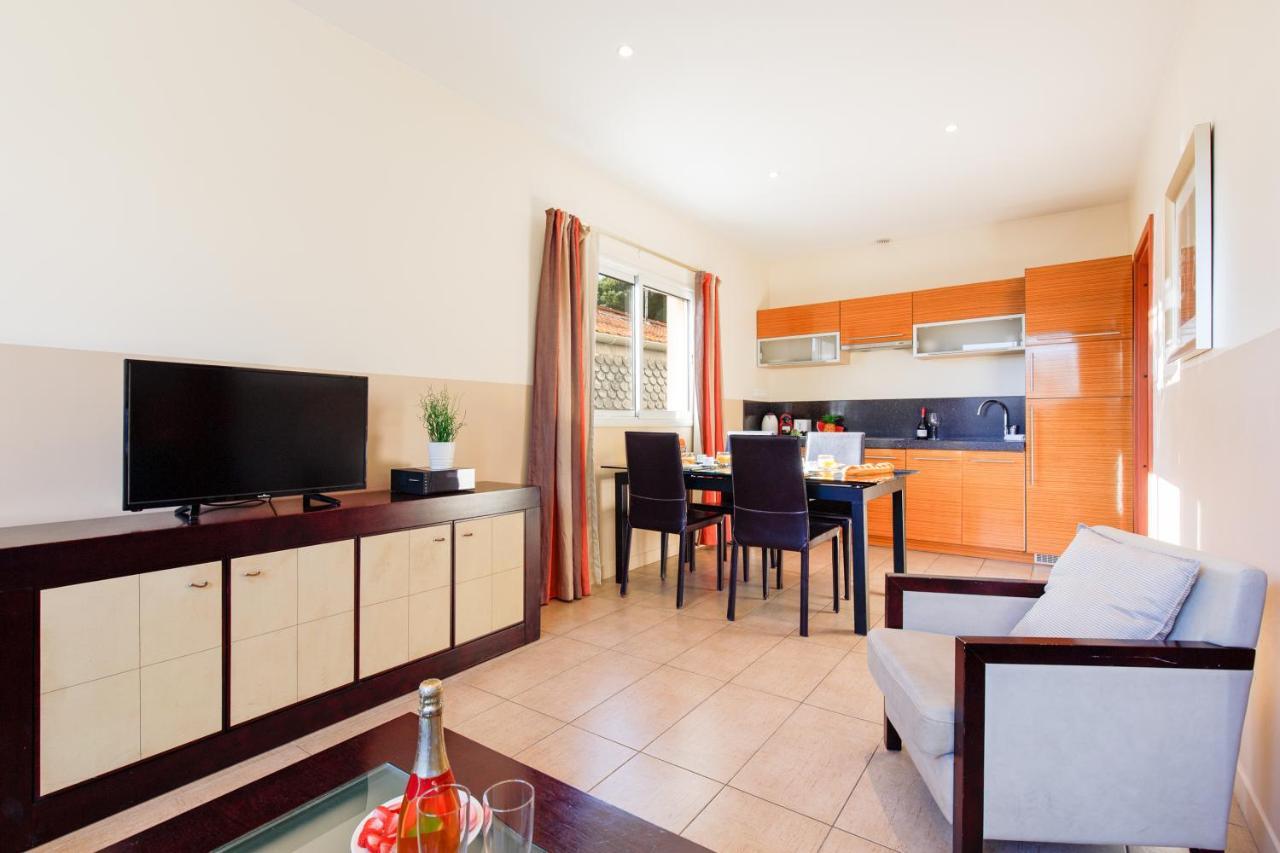 Carnot Yourhosthelper * Cannes