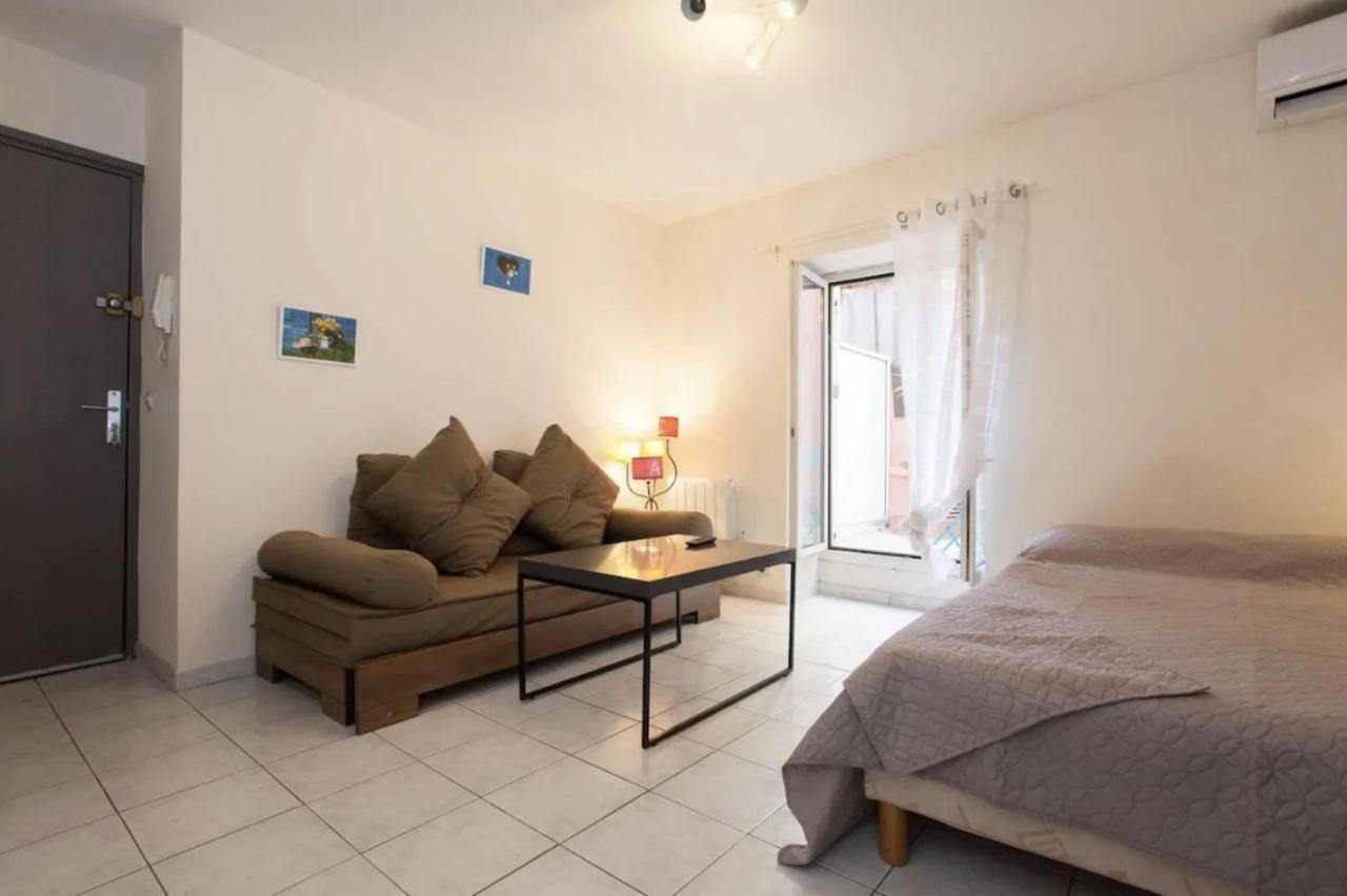 Studio Avec Terrasse A 200 M Du Palais Apartment