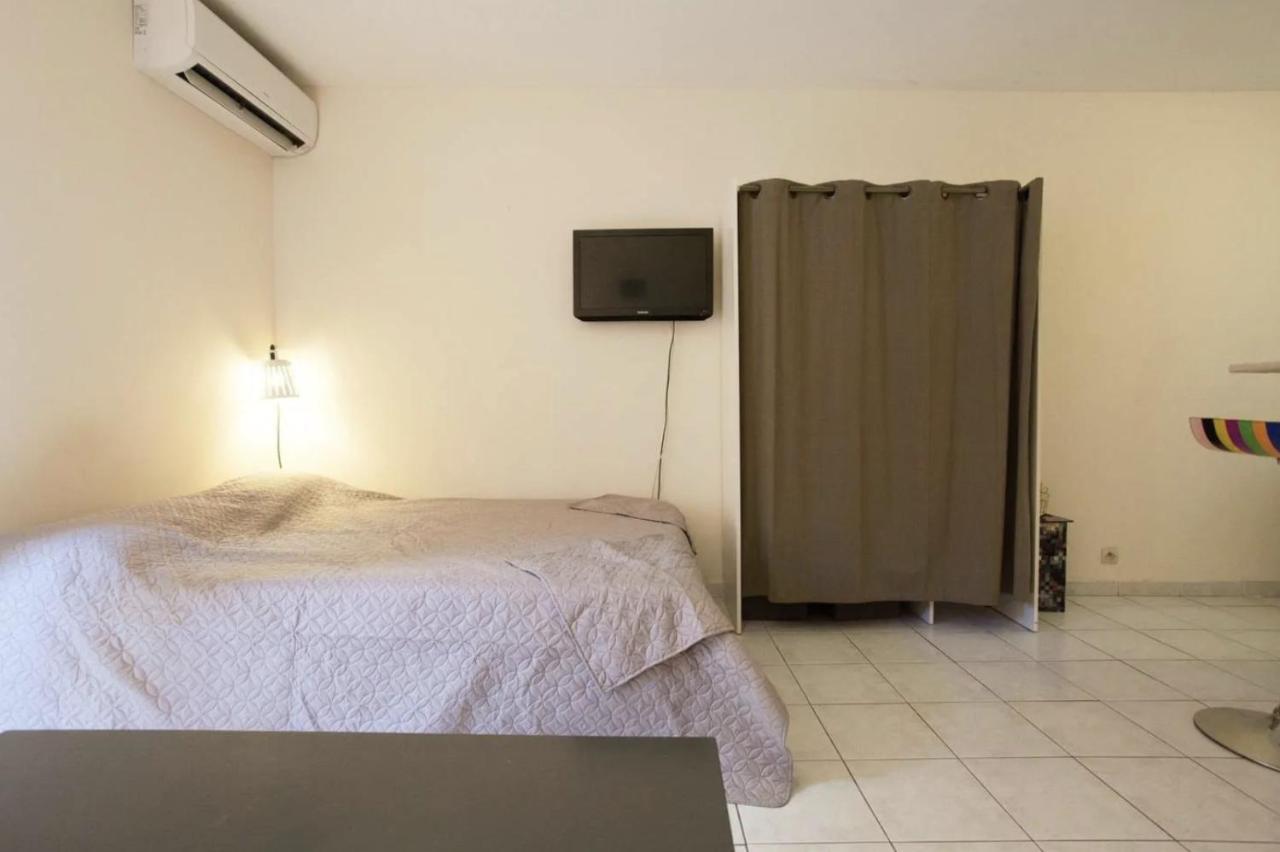 Apartment Studio Avec Terrasse A 200 M Du Palais Cannes