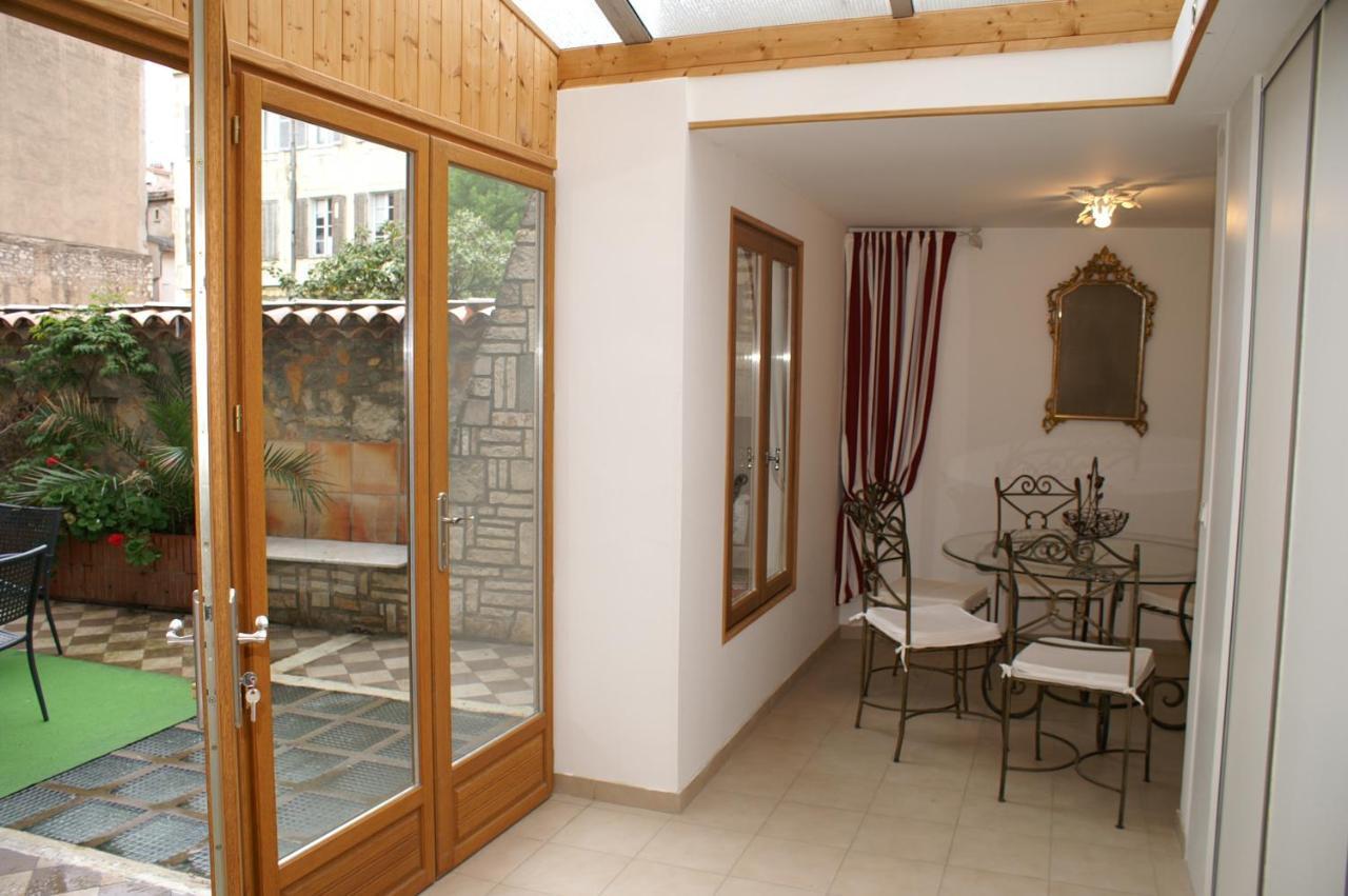 First Floor 15 Rue Notre Dame With Vast Terrace Apartment Cannes