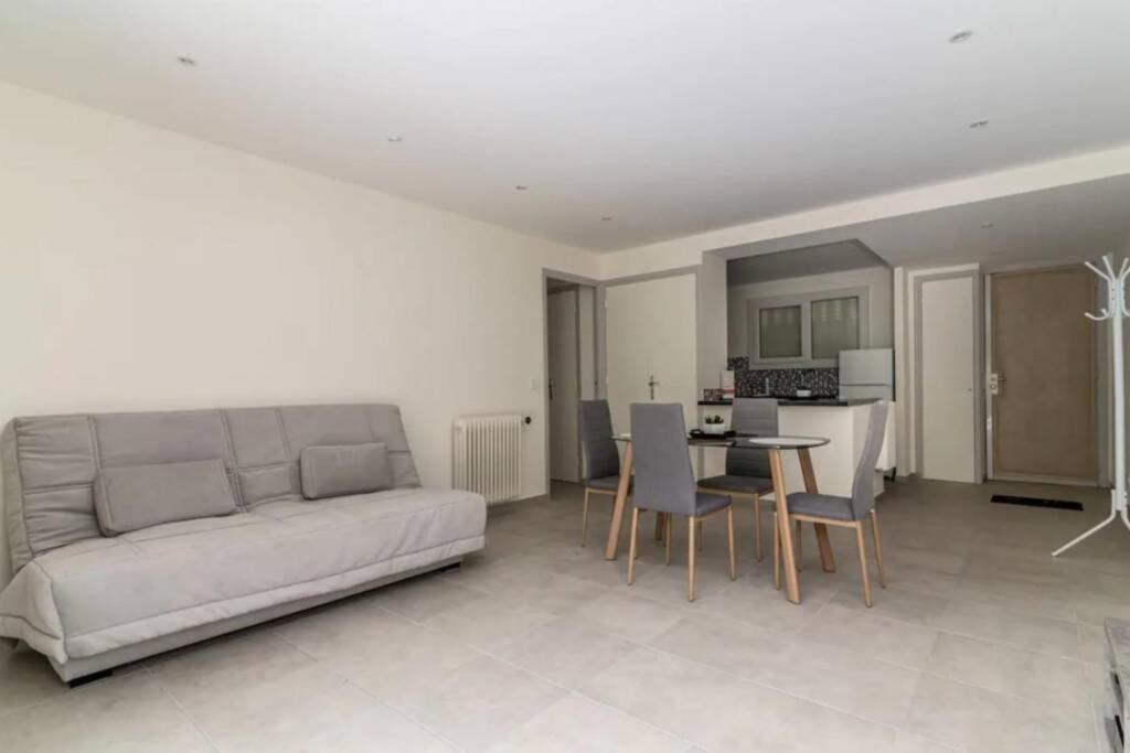 Appt Moderne Avec Belle Terrasse Centre