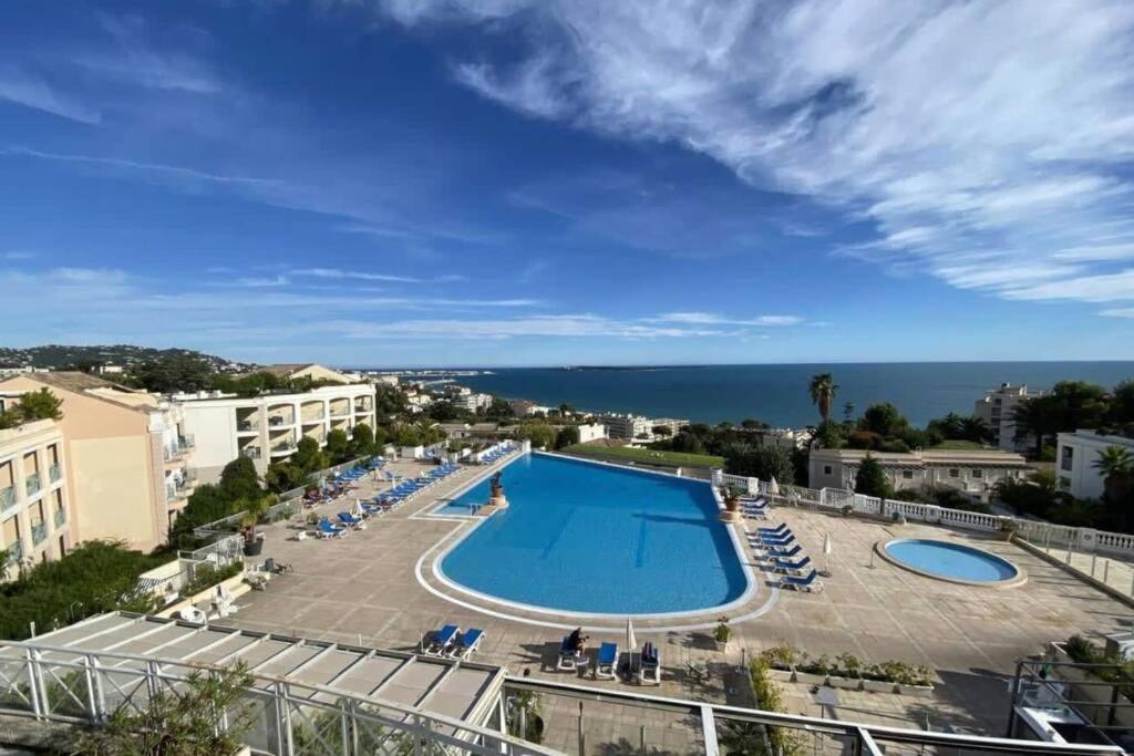 Appartement C021 Lumineux Avec Terrasse Et Piscine Cannes