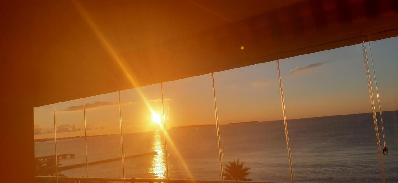 Great Waterfront In Boccacabana Apartamento Cannes