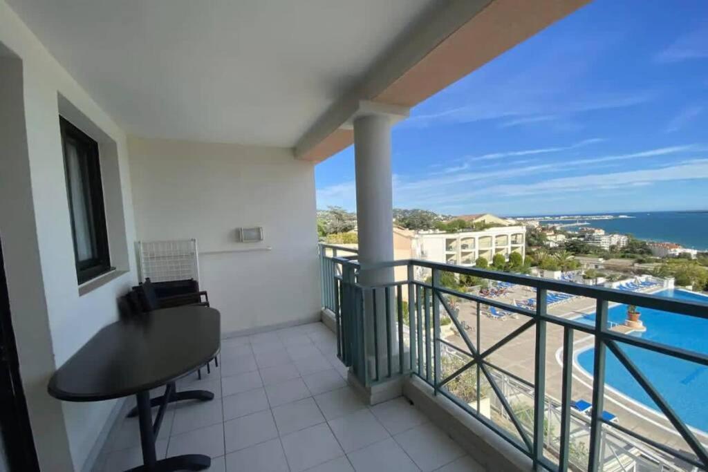 C021 Lumineux Avec Terrasse Et Piscine Cannes