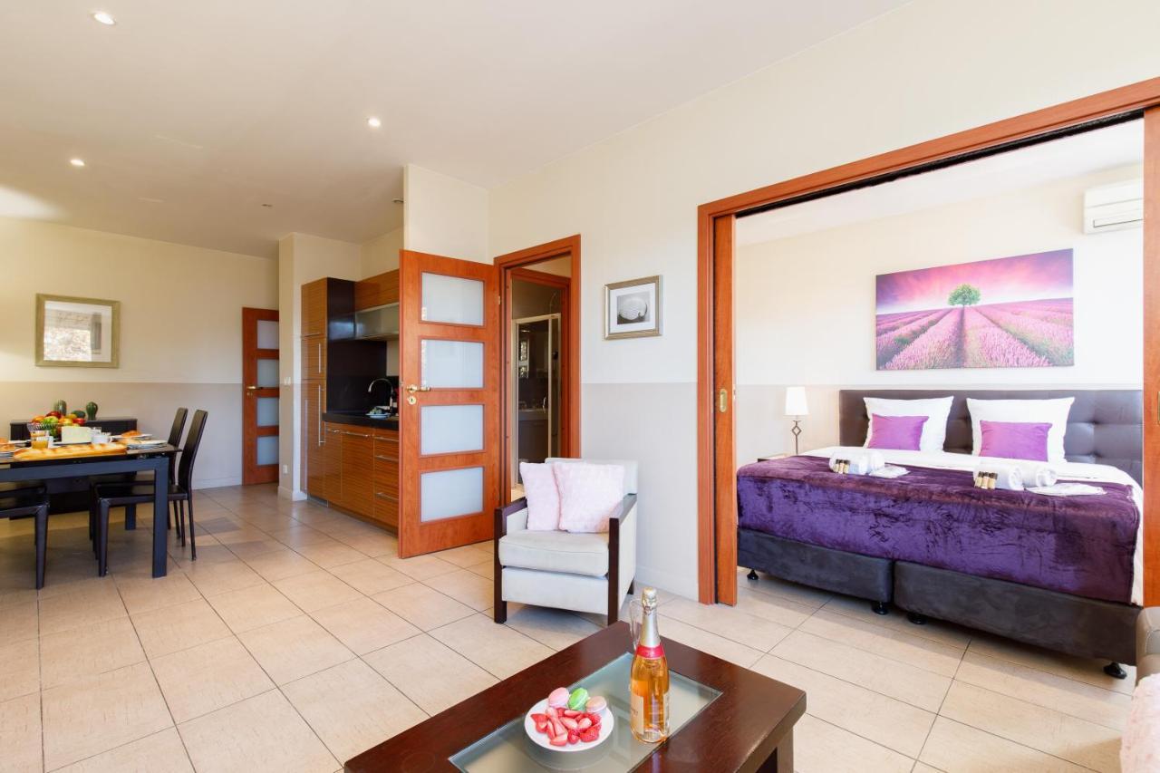 Carnot Yourhosthelper * Cannes
