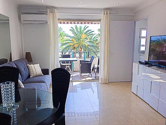 On The Croisette With Beautiful Sea View Apartment Cannes