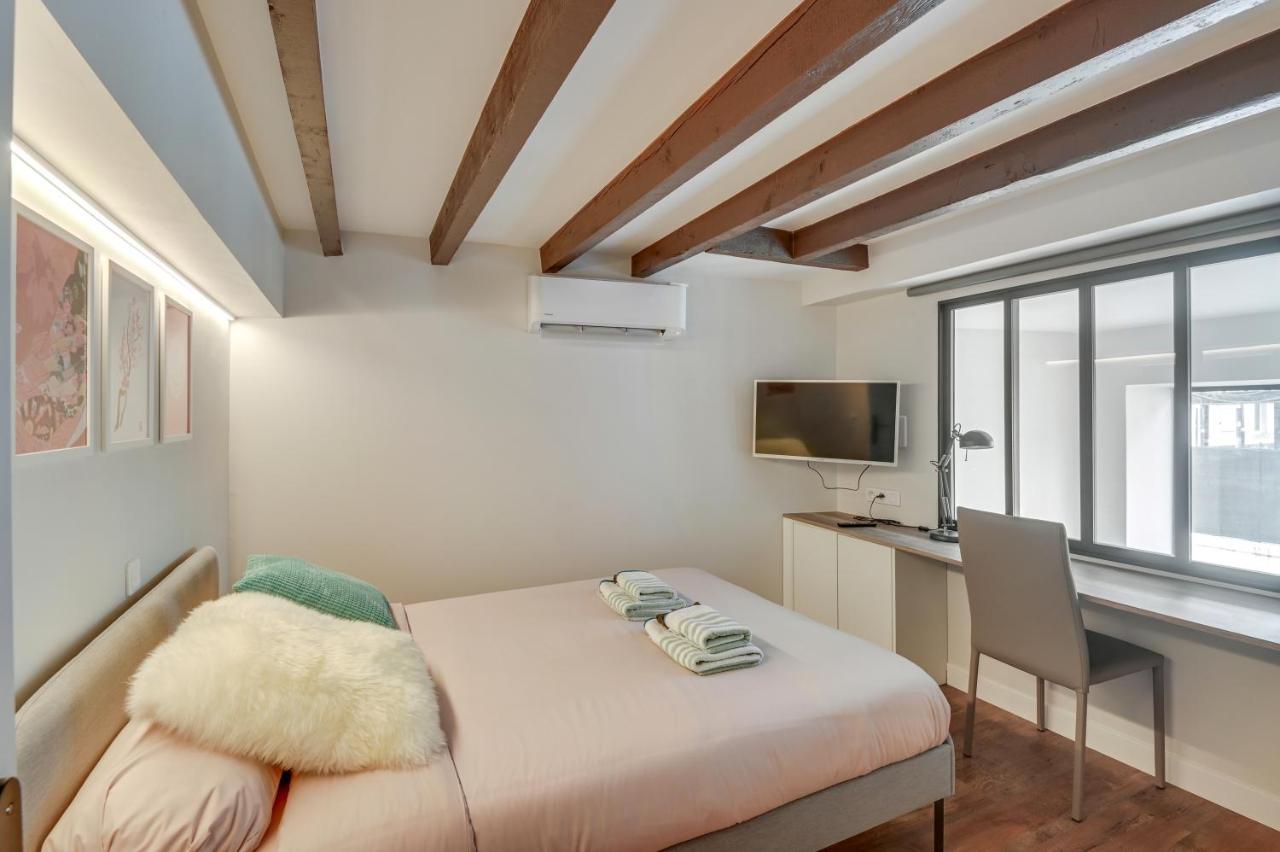 Butterfly Properties Sas, Luxury And Calm Properties, 10 Min Walk From Beach Apartment *