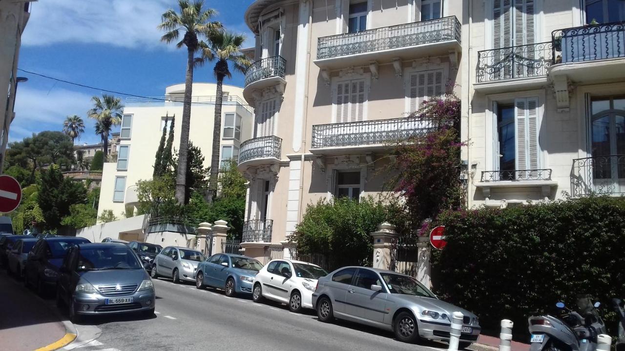 Lovely With Terrace Appartement