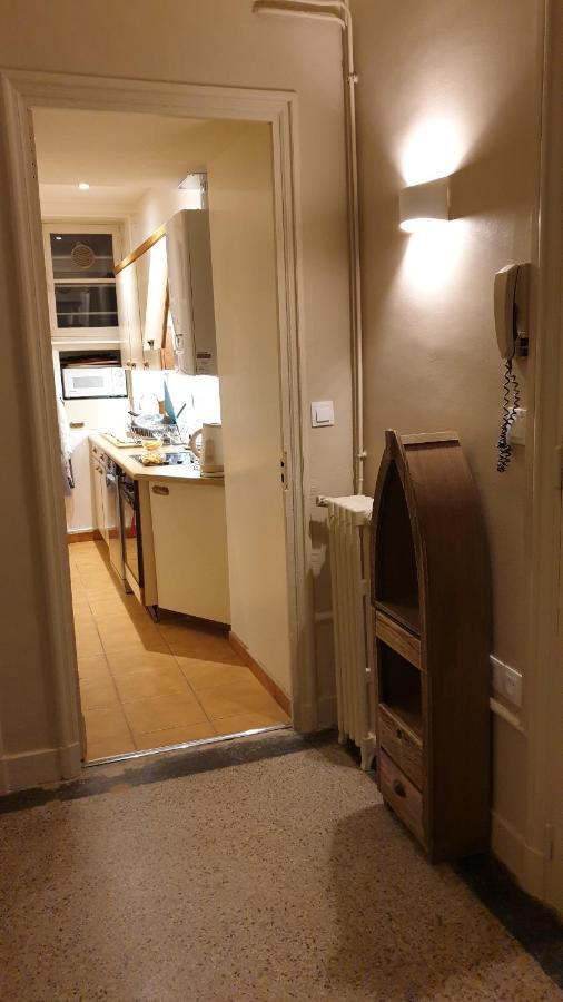 Palais Madrid, Croisette, 5 People, Bright 2 Bedroom Flat * Cannes