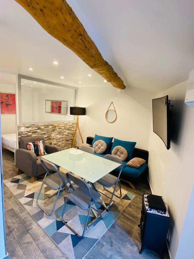 Apartment Avec Balcon Au Coeur Du Suquet Cannes