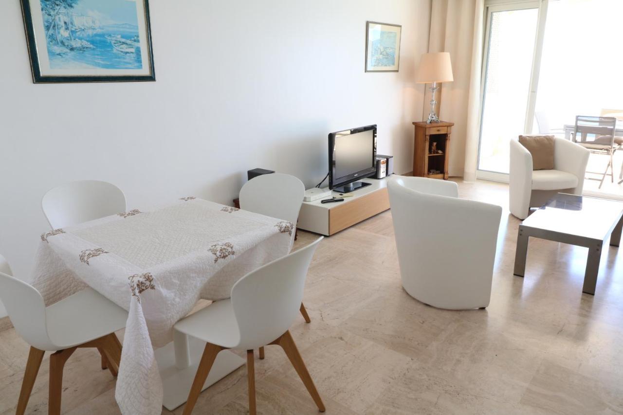 Amazing Sea View 2 Bedroom Front 303 * Cannes