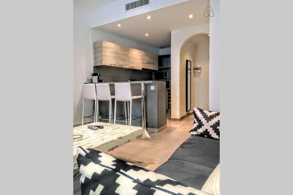 Apartamento C038-elegant A Few Steps From Beaches - Le Suquet *