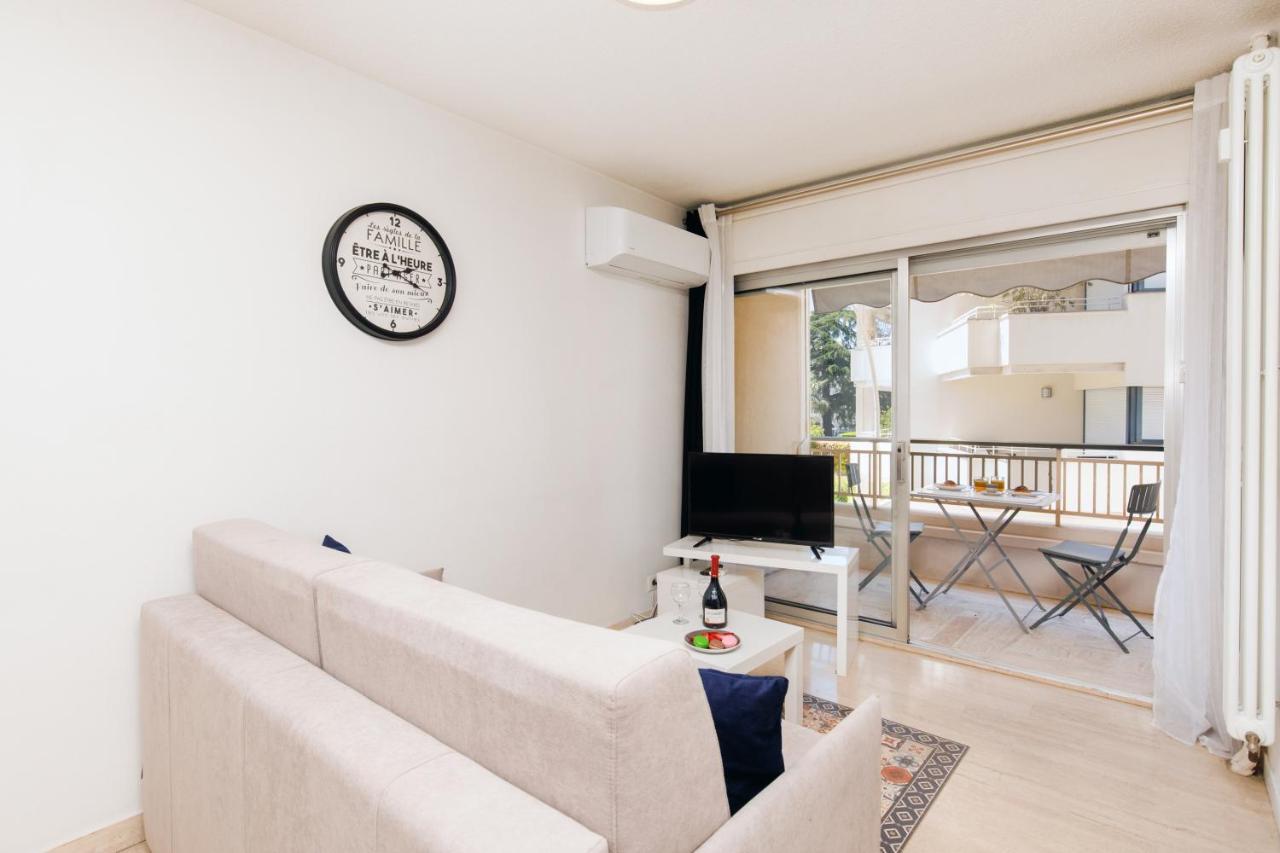 Antares S Yourhosthelper Apartment