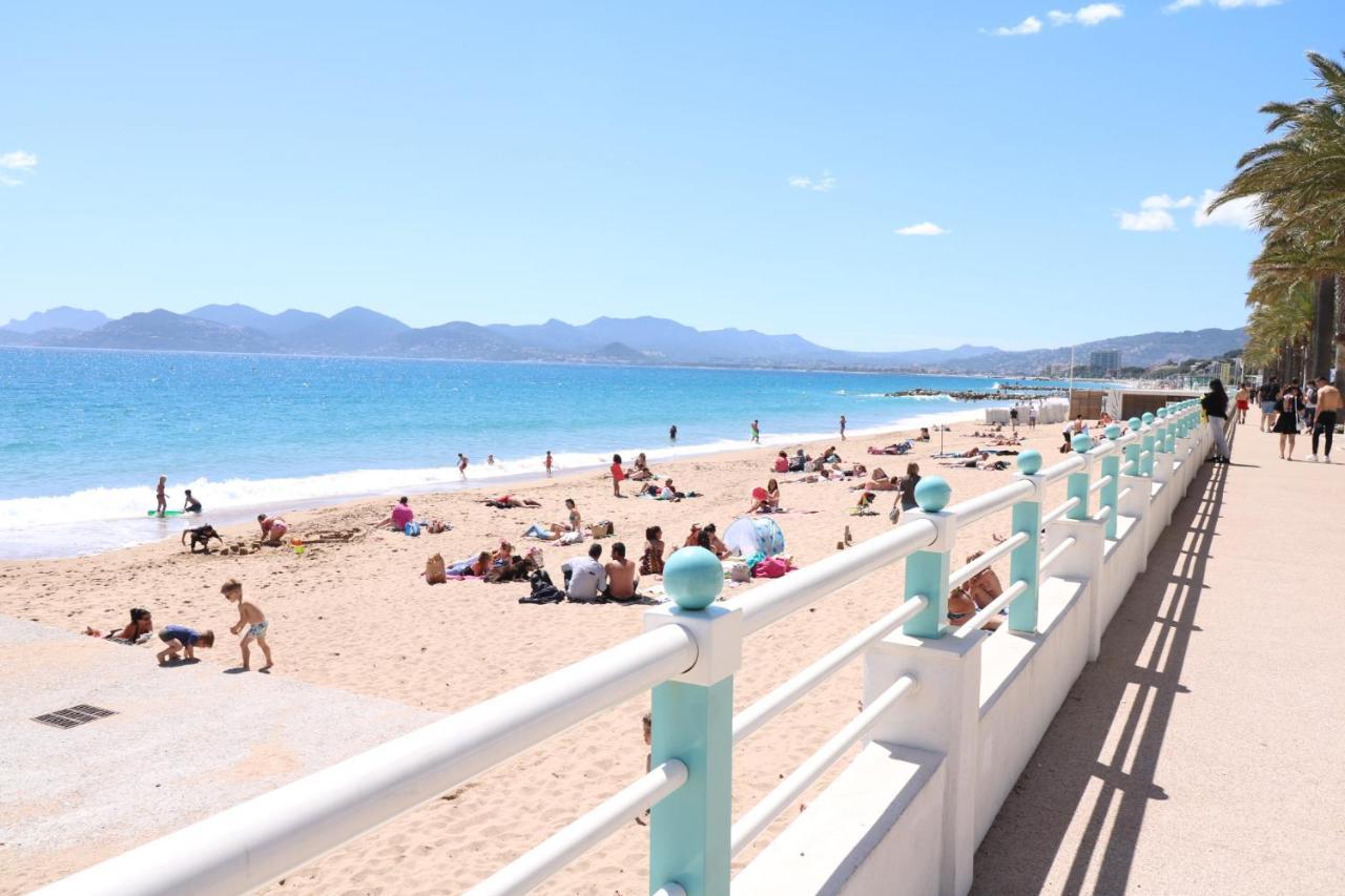Apartment Beautiful 3 Bedroom. Direct Sea View. 401 Cannes