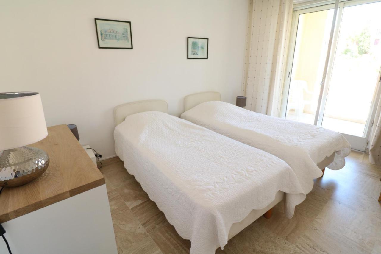 Amazing Sea View 2 Bedroom Front 303