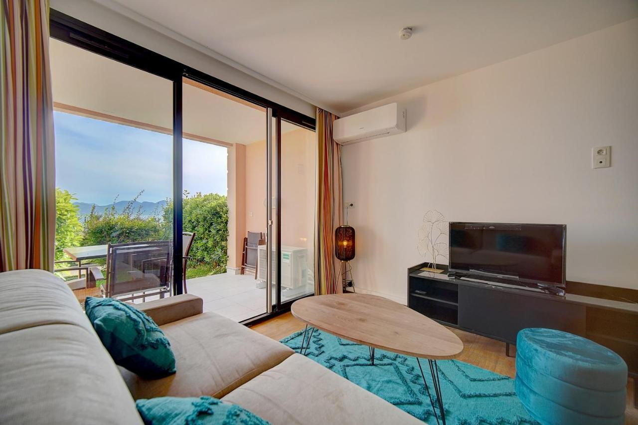 Immogroom - 2 - Renovated - Pool - Air Conditioning - Parking - Apartment *