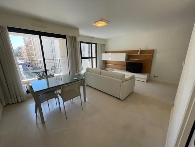 Aparthotel Carlton Riviera