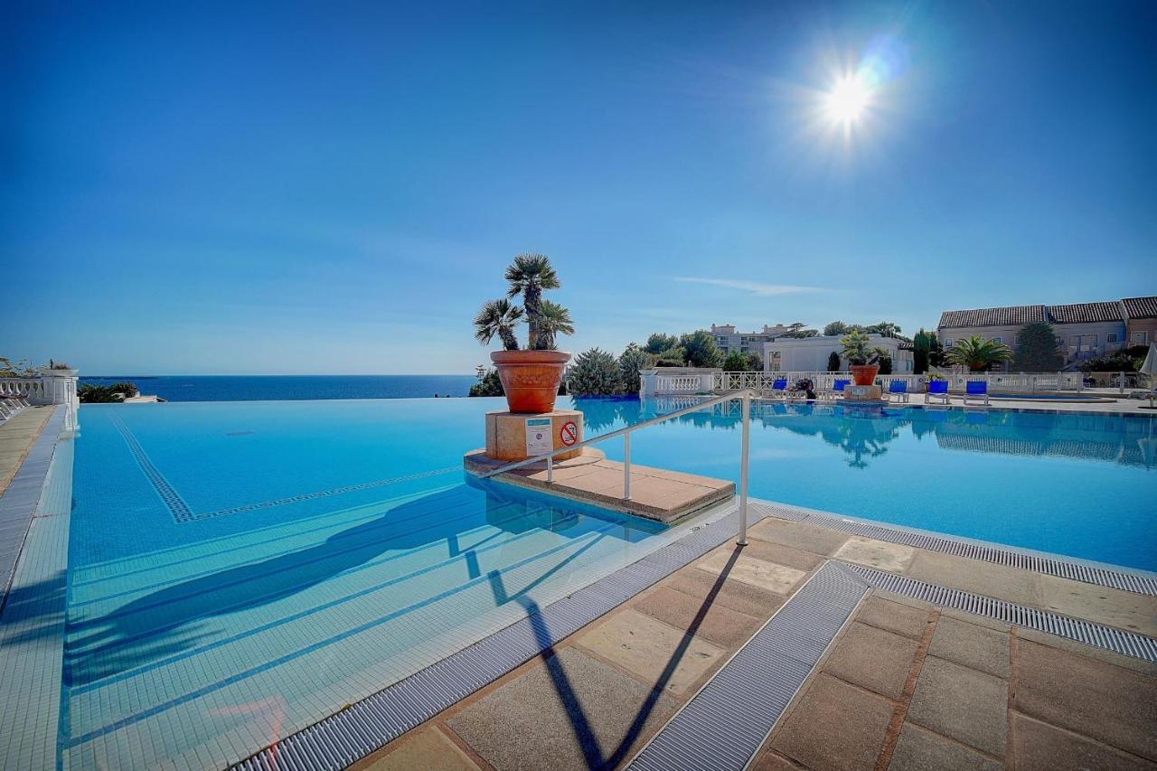Apartment Immogroom - 2br - Sea View - Swimming Pool - Terrace - Parking - Ac - Wifi *