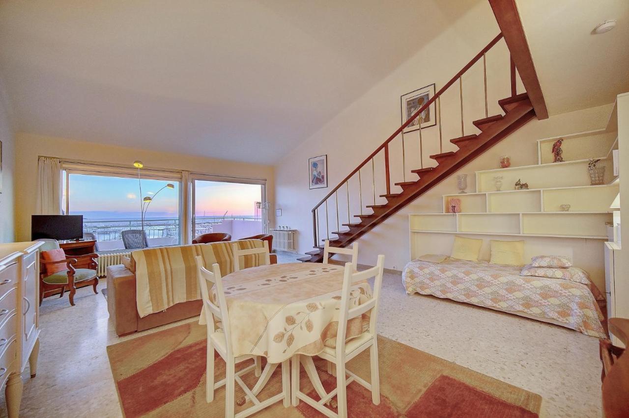 Superbe Duplex Idealement Situe Proche Plages Avec Grande Terrasse Vue Port !l A1b59 Appartement *