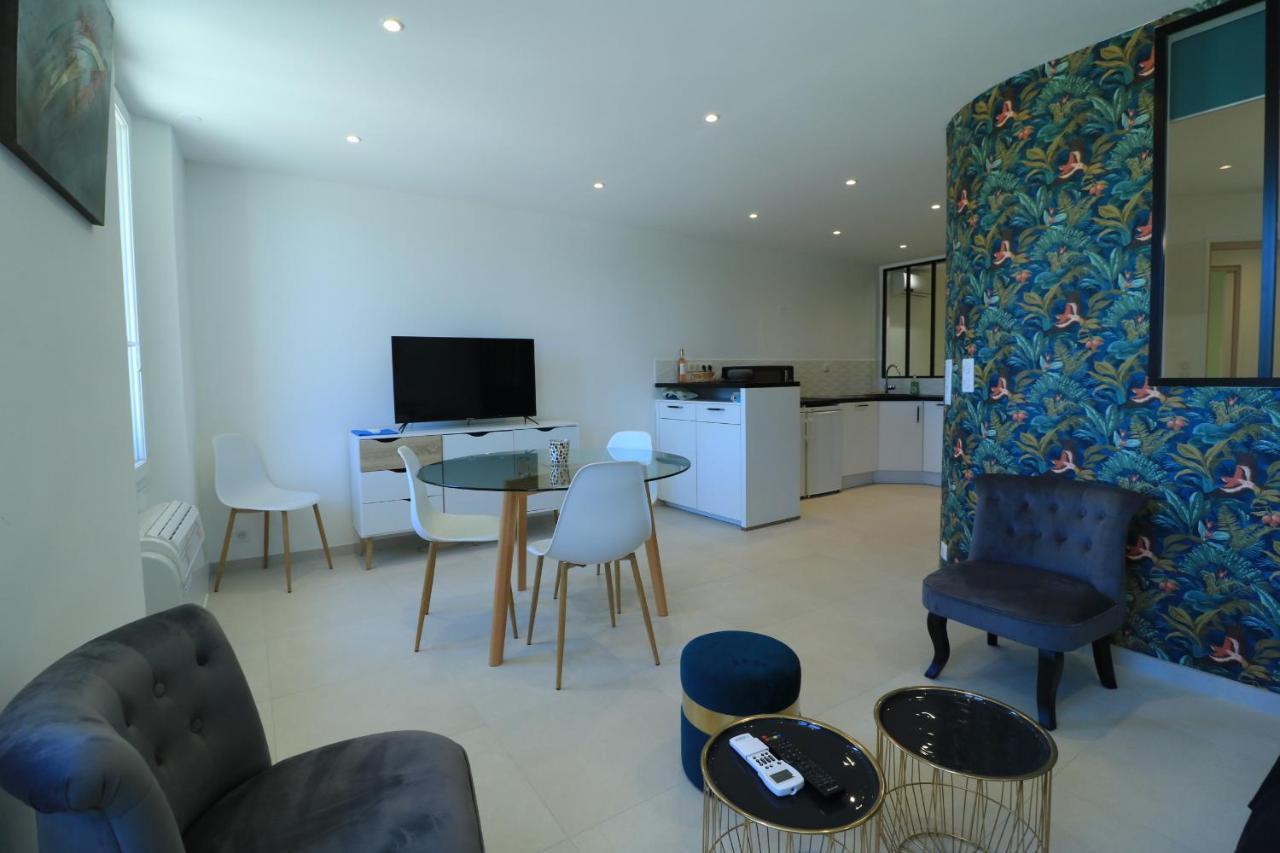 Lumineux 3 Pieces Renove Face Au Port L! A2b218 Apartment Cannes