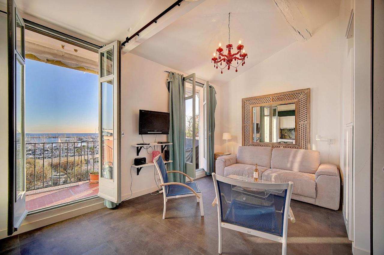 Apartment Exceptionnel 3 Pieces Avec Terrasse Vue Sur Vieux Port Centre L! A2b195 *