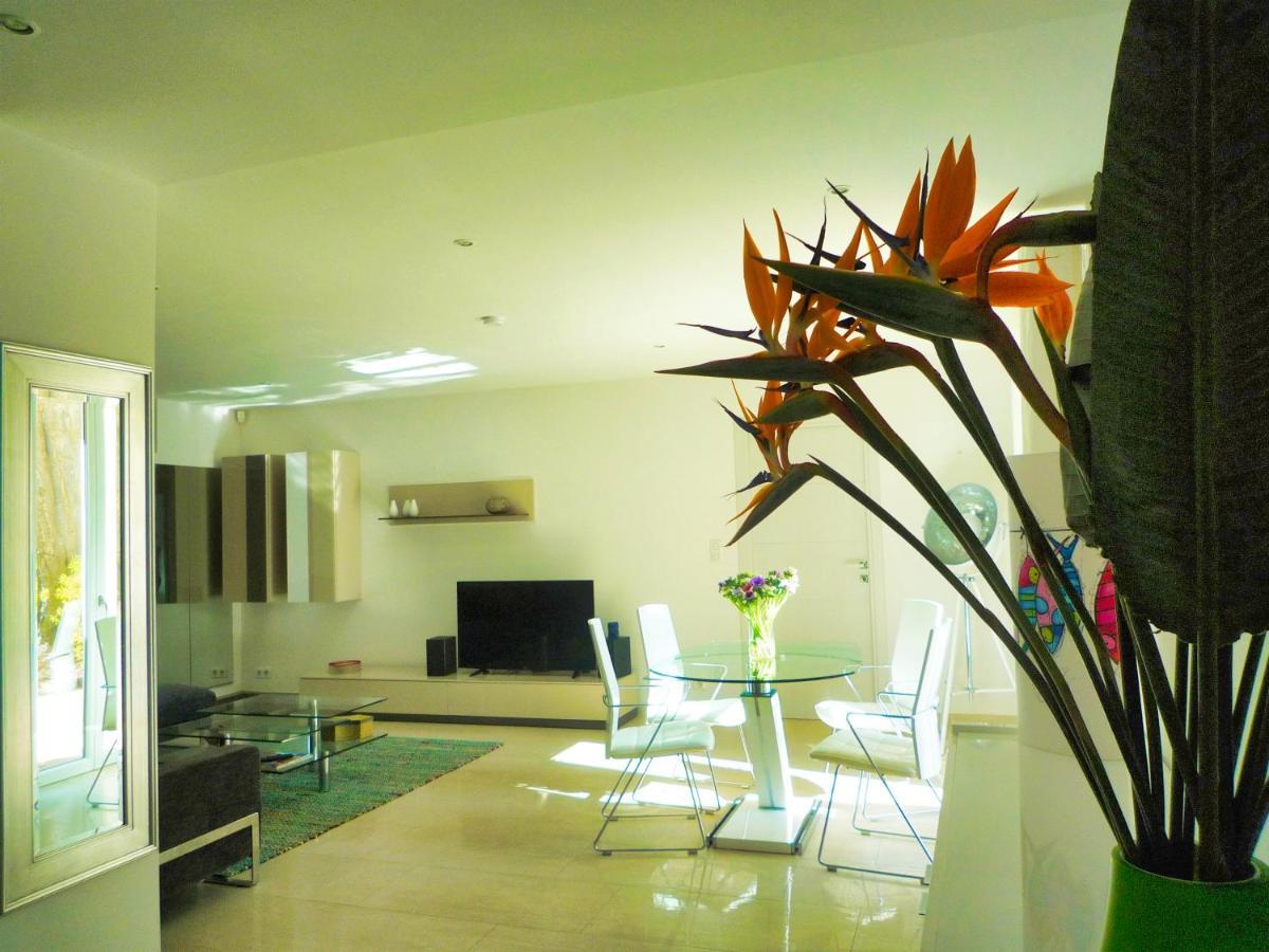 Apartment Beautiful And Spacious With A Lovely Garden *