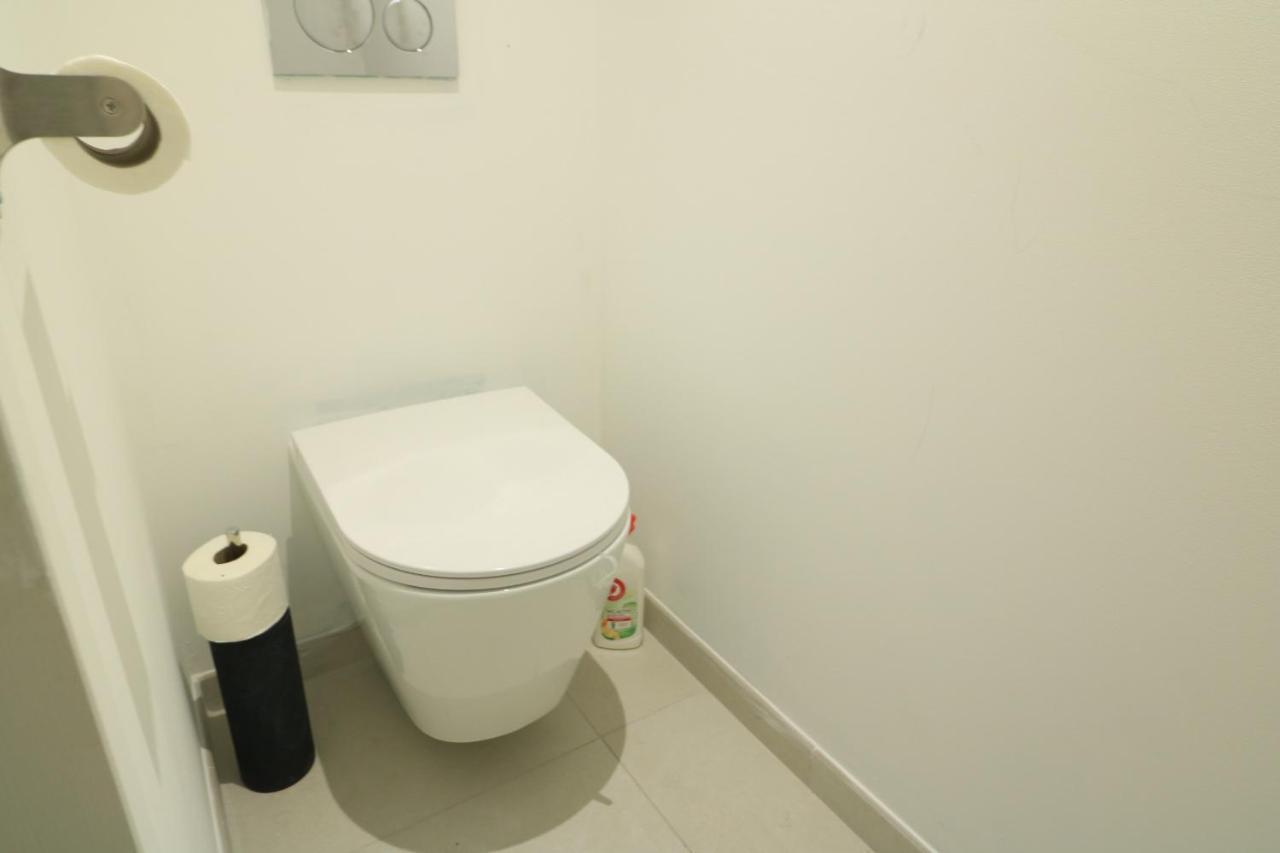 Lumineux 3 Pieces Renove Face Au Port L! A2b218 Apartment Cannes