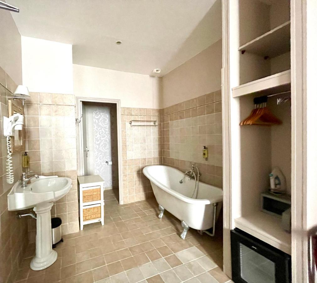 Le Romanesque 3*